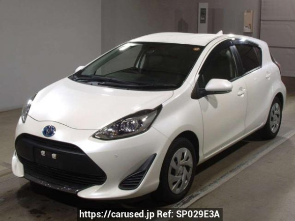 Used 2021 AT toyota aqua NHP10 Image[0]
