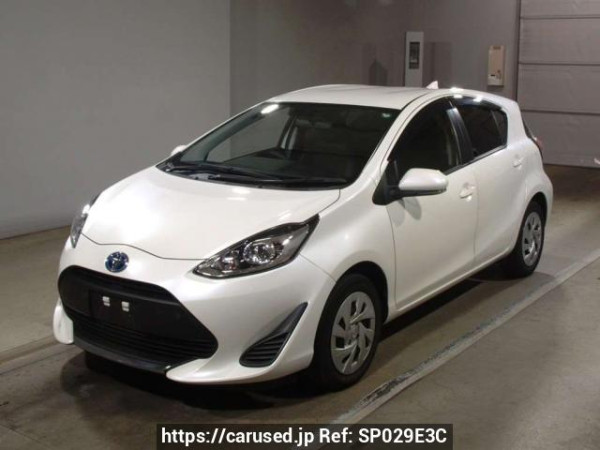 Used 2020 AT toyota aqua NHP10 Image[0]
