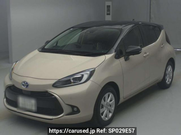 Used 2025 AT toyota aqua MXPK11 Image[0]