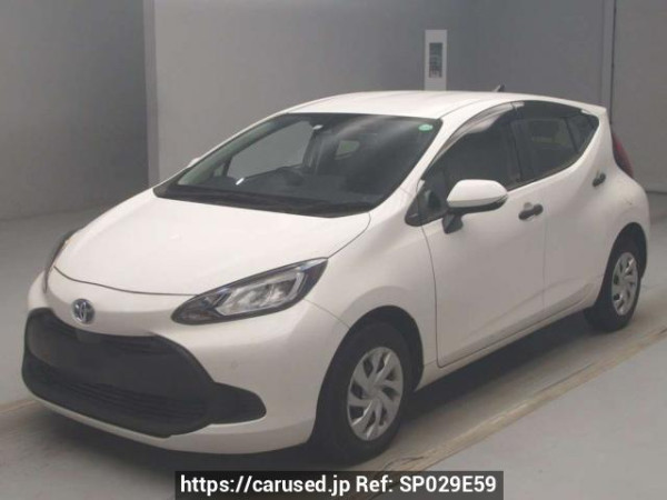 Used 2022 AT toyota aqua MXPK10 Image[0]