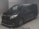 Toyota Noah ZRR80G