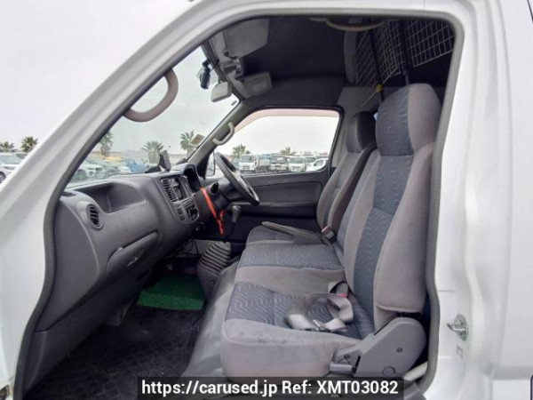 Used 2003 MT nissan caravan-van CWGE25 Image[16]