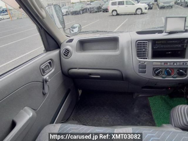 Used 2003 MT nissan caravan-van CWGE25 Image[19]
