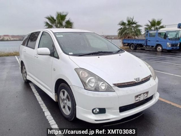 Used 2004 AT toyota wish ZNE10G Image[0]