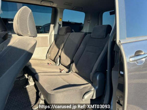 Used 2007 AT toyota noah ZRR70G Image[15]