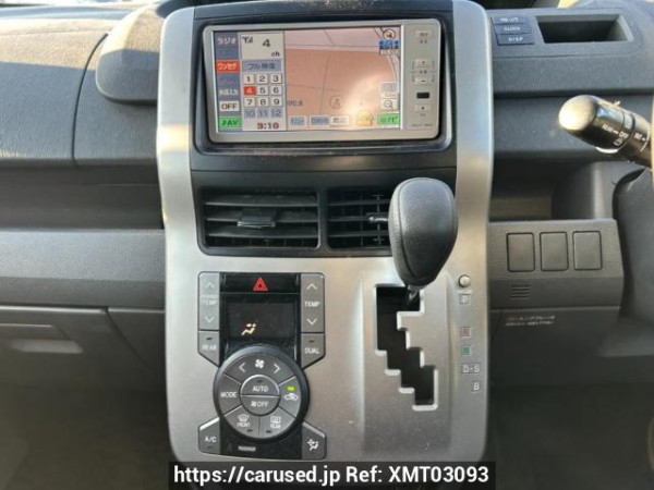 Used 2007 AT toyota noah ZRR70G Image[24]