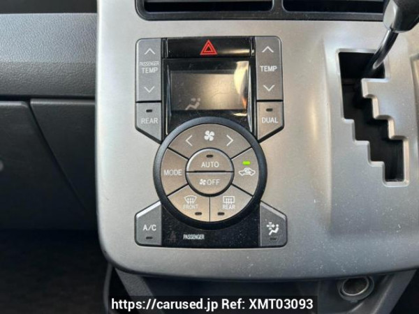 Used 2007 AT toyota noah ZRR70G Image[26]