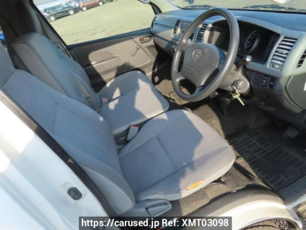 Used 2005 AT toyota hiace-van TRH200K Image[18]