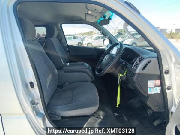 Used 2005 AT toyota hiace-van KDH205V Image[13]