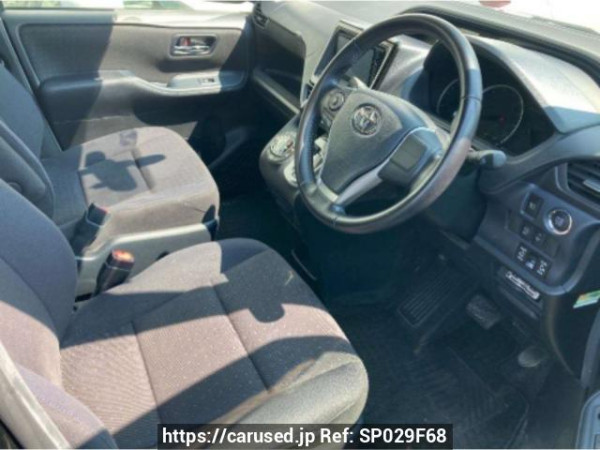 Used 2014 AT toyota voxy ZRR85G Image[2]