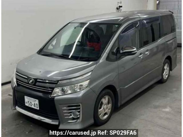 Used 2015 AT toyota voxy ZRR80W Image[0]