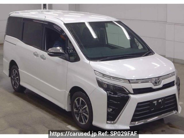 Used 2018 AT toyota voxy ZRR85W Image[0]