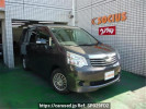 Toyota Noah ZRR70G