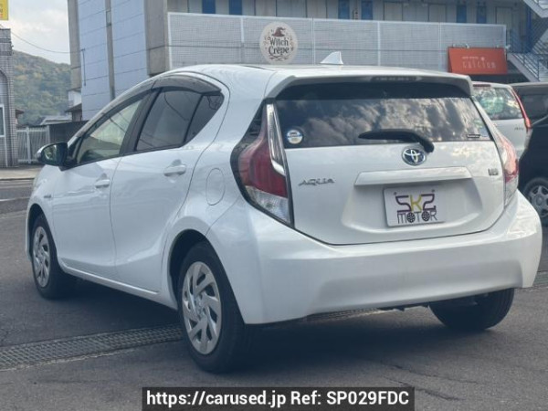 Used 2016 AT toyota aqua NHP10 Image[1]
