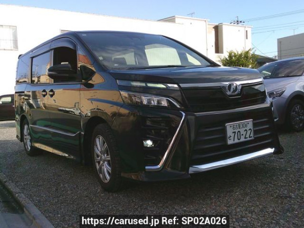 Used 2018 AT toyota voxy ZRR80W Image[0]