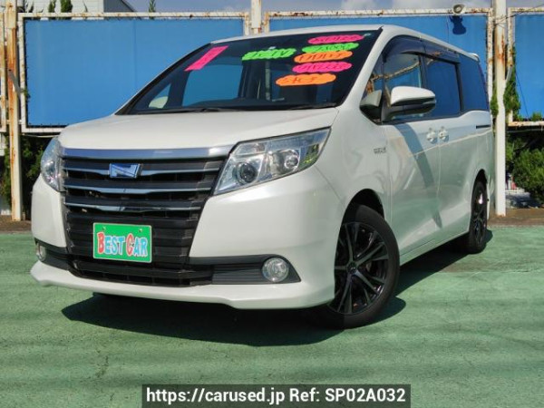 Used 2014 AT toyota noah ZWR80G Image[0]