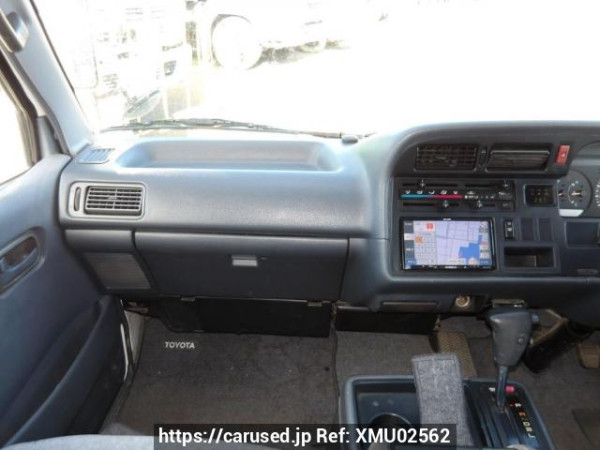 Used 2003 AT toyota hiace-van TRH112V Image[17]