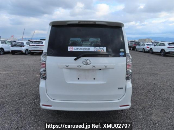 Used 2010 AT toyota voxy ZRR70W Image[5]
