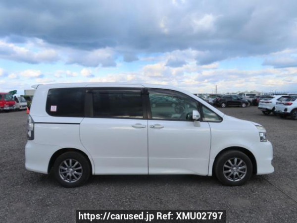 Used 2010 AT toyota voxy ZRR70W Image[7]