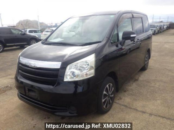 Used 2007 AT toyota noah ZRR70G Image[2]
