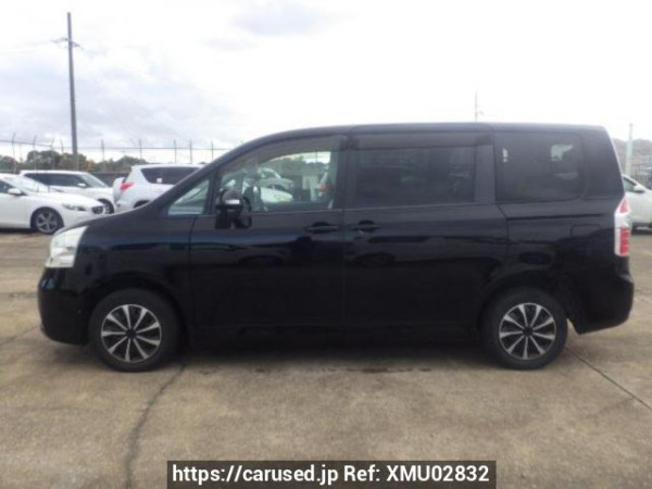 Used 2007 AT toyota noah ZRR70G Image[3]