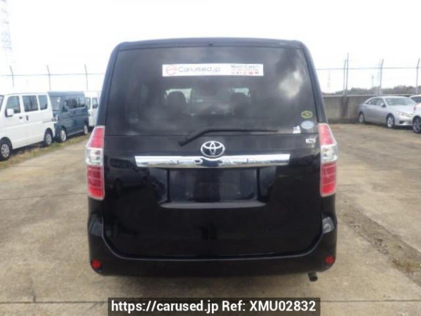 Used 2007 AT toyota noah ZRR70G Image[5]