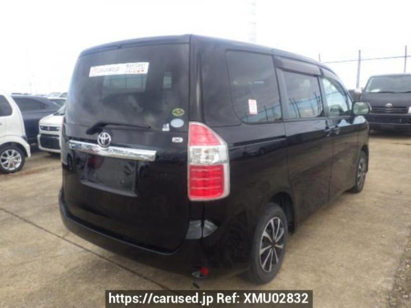 Used 2007 AT toyota noah ZRR70G Image[6]