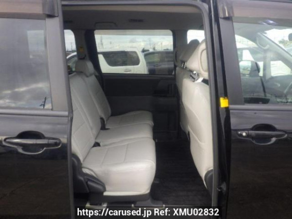 Used 2007 AT toyota noah ZRR70G Image[13]