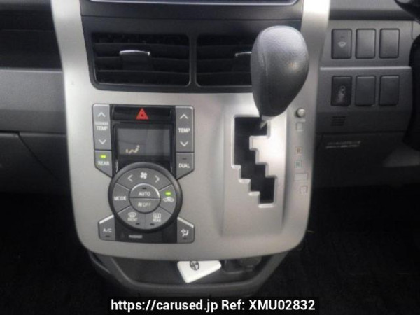 Used 2007 AT toyota noah ZRR70G Image[22]