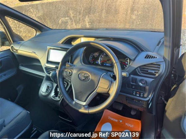 Used 2014 AT toyota voxy ZRR80W Image[2]