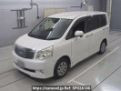 Toyota Noah ZRR70G