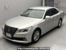 Toyota Crown Hybrid AWS210