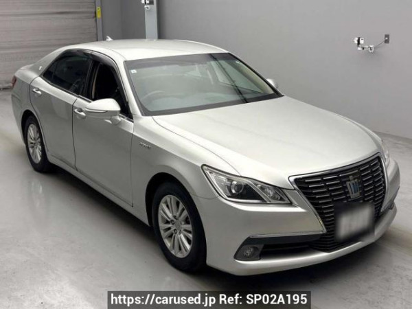 Used 2013 AT toyota crown-hybrid AWS210 Image[2]