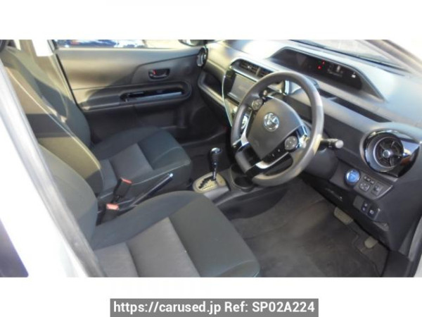 Used 2019 AT toyota aqua NHP10 Image[2]