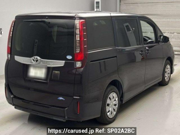 Used 2014 AT toyota noah ZRR80Gｶｲ Image[1]