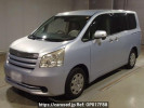 Toyota Noah ZRR70G