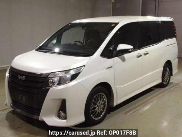 Used 2017 AT toyota noah ZWR80W Image[0]