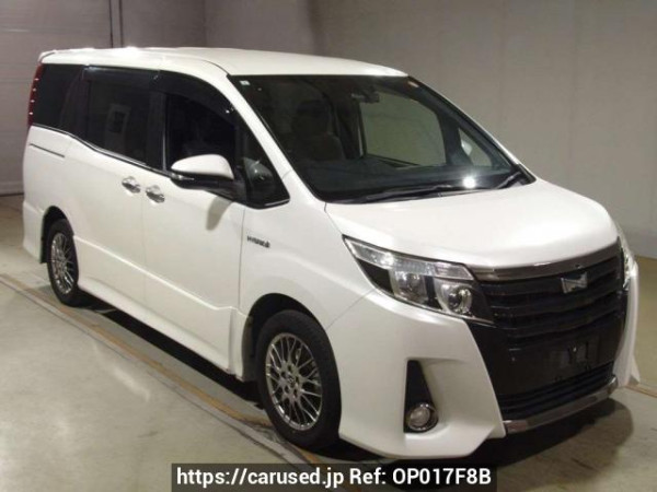 Used 2017 AT toyota noah ZWR80W Image[2]