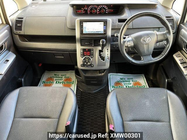Used 2012 AT toyota voxy DBA-ZRR70W Image[1]