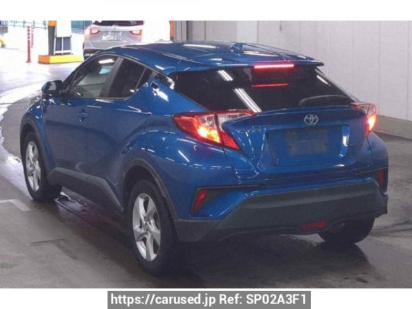 Used 2016 AT toyota c-hr NGX50 Image[1]