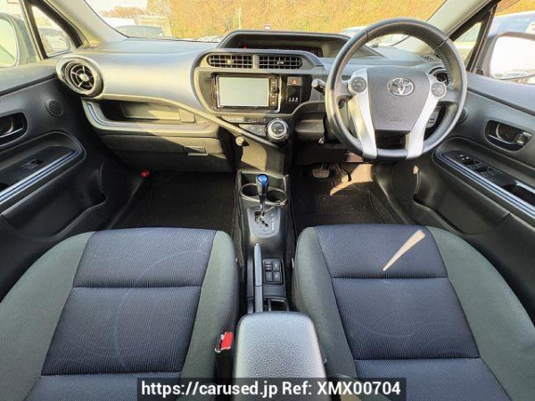 Used 2015 CVT toyota aqua DAA-NHP10 Image[1]