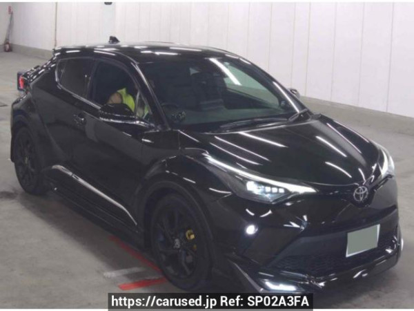 Used 2023 AT toyota c-hr NGX10 Image[0]