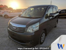 Toyota Noah ZRR70G