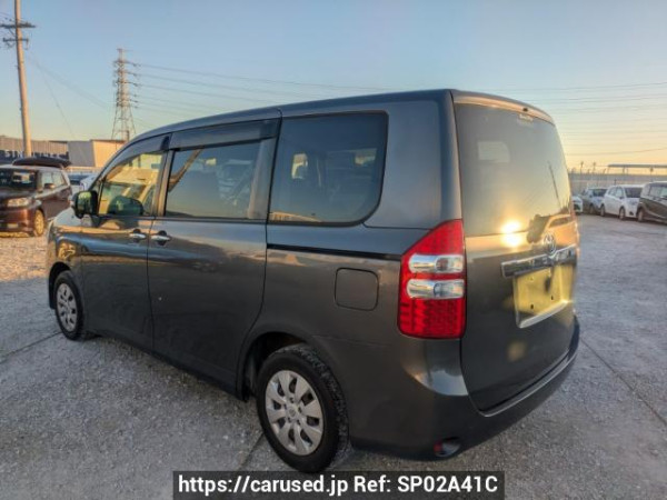 Used 2011 AT toyota noah ZRR70G Image[2]