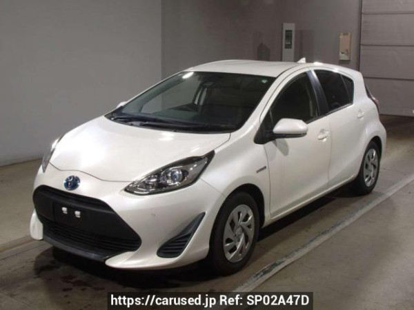 Used 2020 AT toyota aqua NHP10 Image[0]