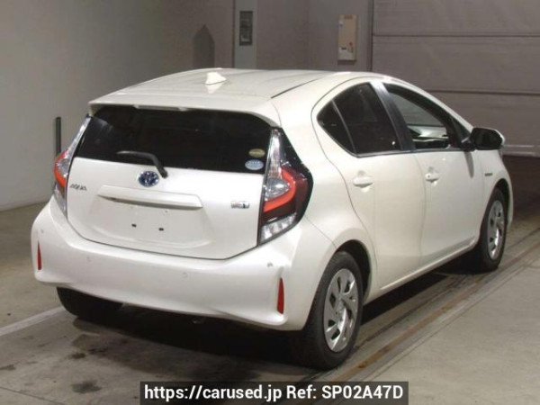 Used 2020 AT toyota aqua NHP10 Image[1]