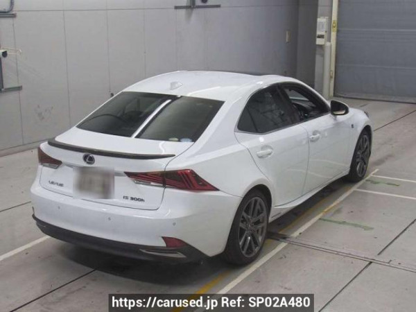 Used 2018 AT lexus is AVE30 Image[1]