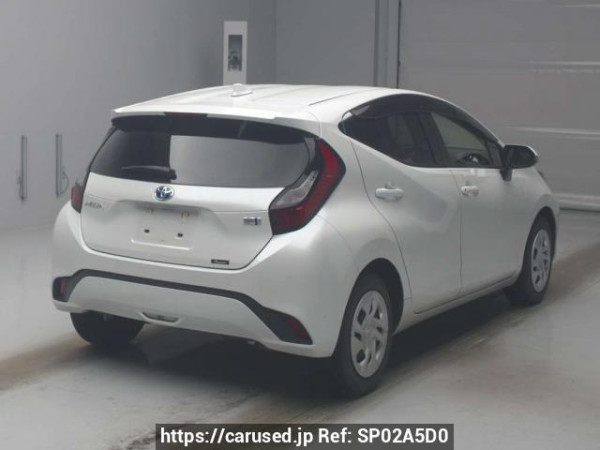 Used 2022 AT toyota aqua MXPK11 Image[1]