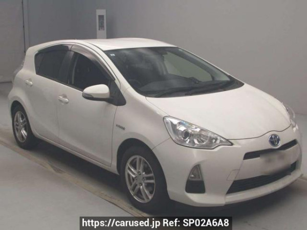 Used 2013 AT toyota aqua NHP10 Image[2]