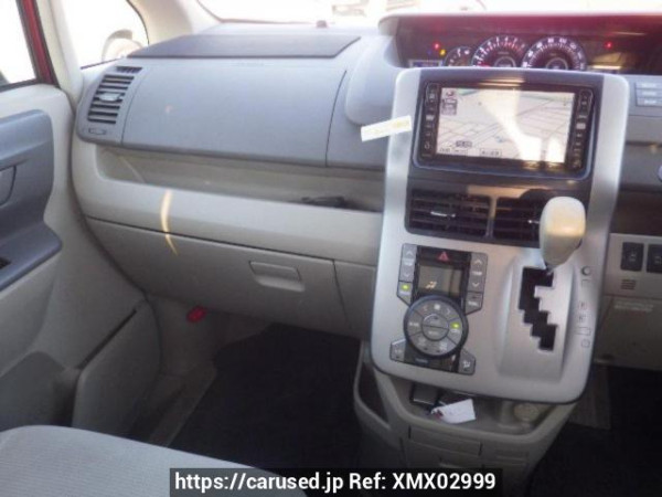 Used 2007 AT toyota noah ZRR70G Image[19]